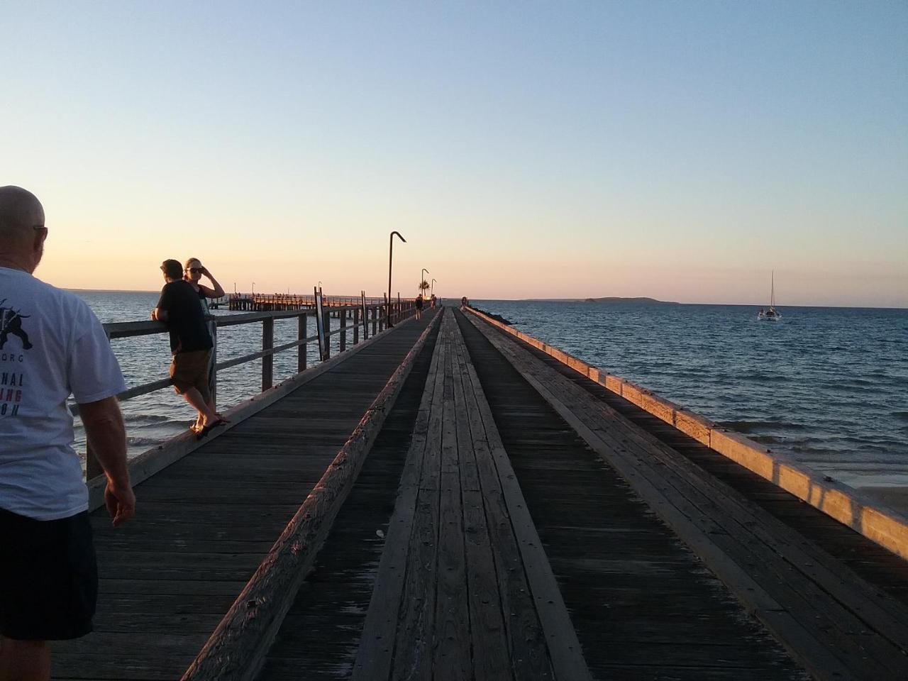 Urangan Motor Inn Hervey Bay Bagian luar foto